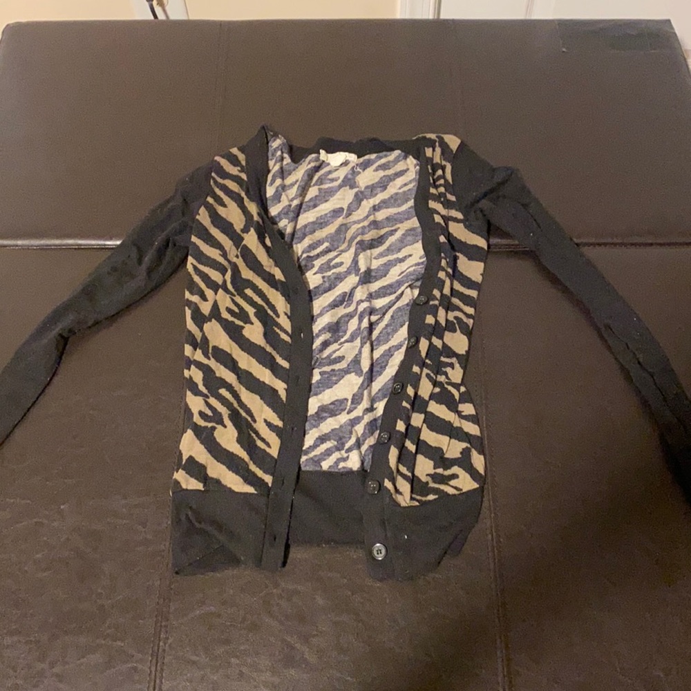 Light weight cardigan